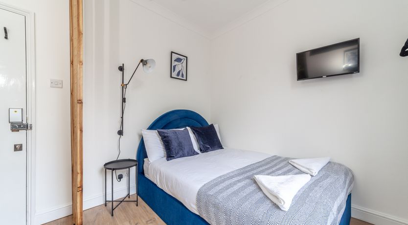 Photo of Stroud & Blue