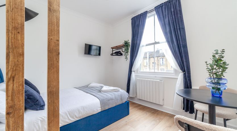 Photo of Stroud & Blue