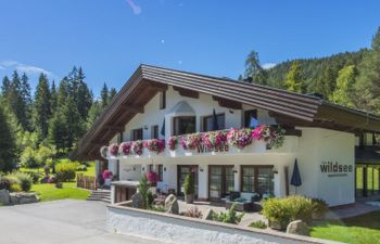 Waldblick Holiday Home