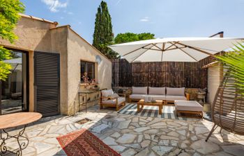 Sainte Honorine Holiday Home