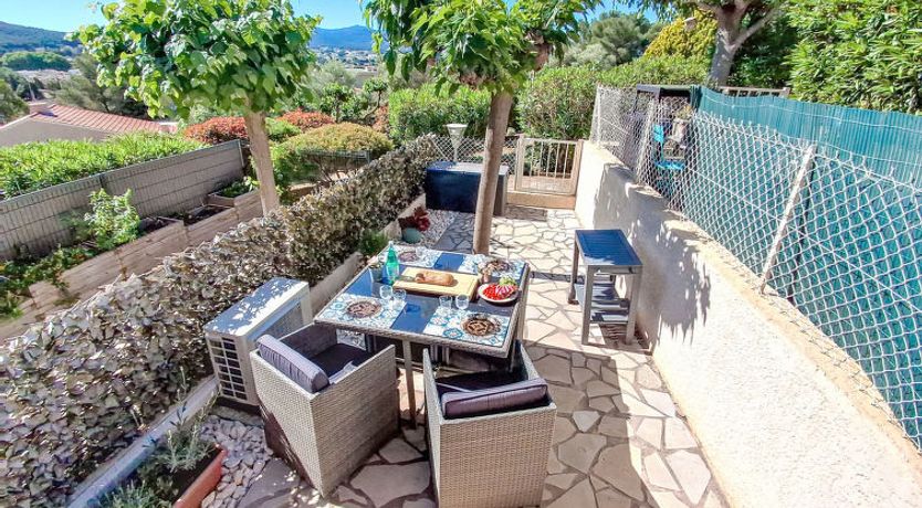 Photo of L'Olympie Apartment 2