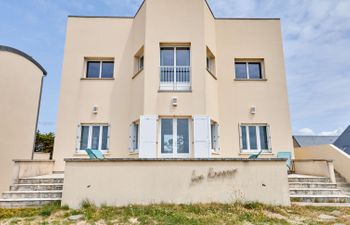 La Surprise Holiday Home