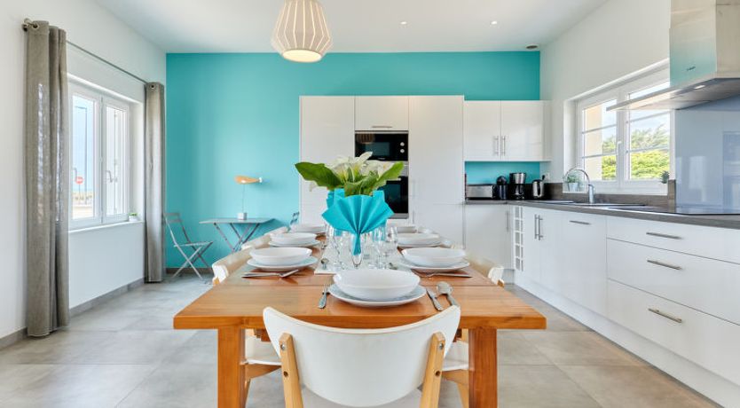 Photo of La Surprise