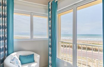 La Surprise Holiday Home