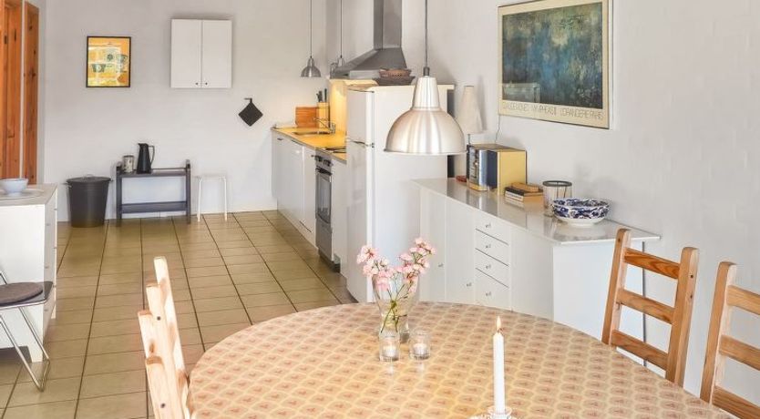 Photo of "Elef" - 2.0km from the sea