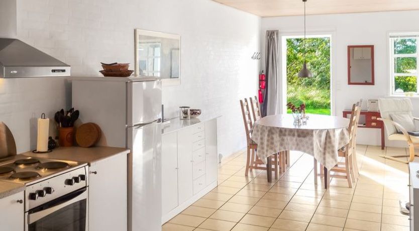 Photo of "Elef" - 2.0km from the sea