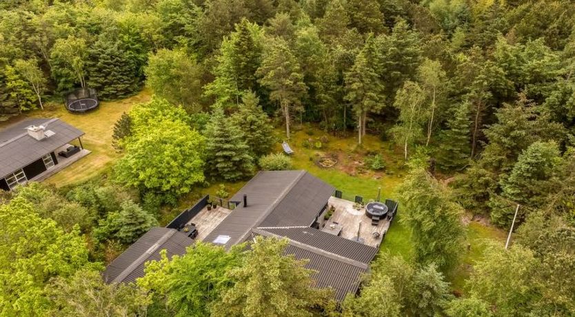 Photo of "Emelrik" - 2km from the sea