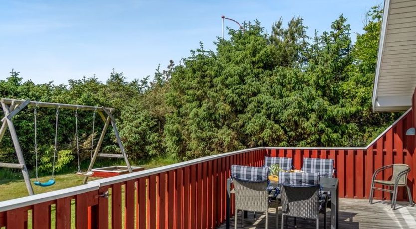 Photo of "Hans" - 1.2km from the sea