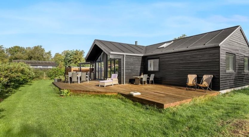 Photo of "Smilla" - 1.1km from the sea