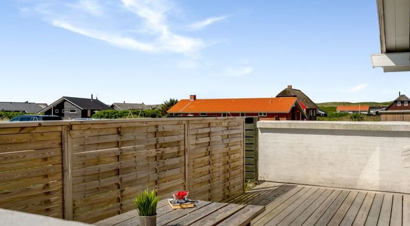 Photo of "Ava" - 350m from the sea