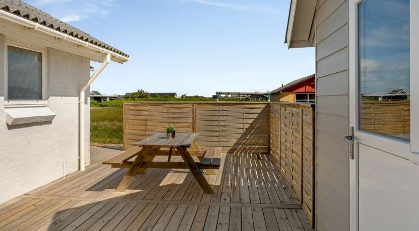 Photo of "Ava" - 350m from the sea