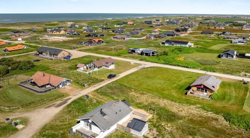 Photo of "Ava" - 350m from the sea