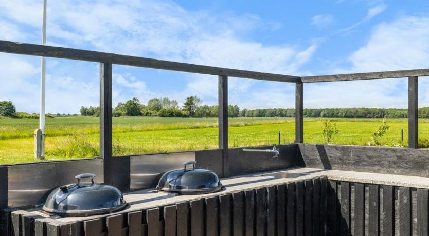 Photo of "Ung" - 460m from the sea