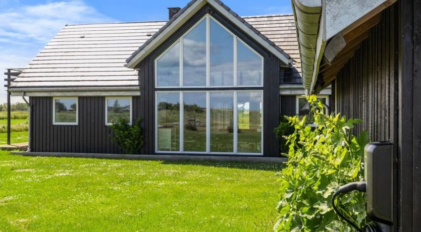 Photo of "Ung" - 460m from the sea