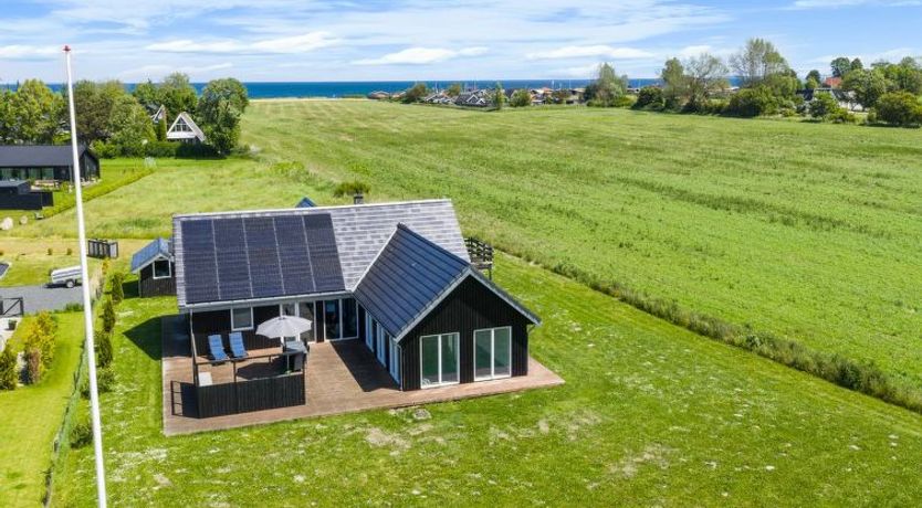 Photo of "Ung" - 460m from the sea