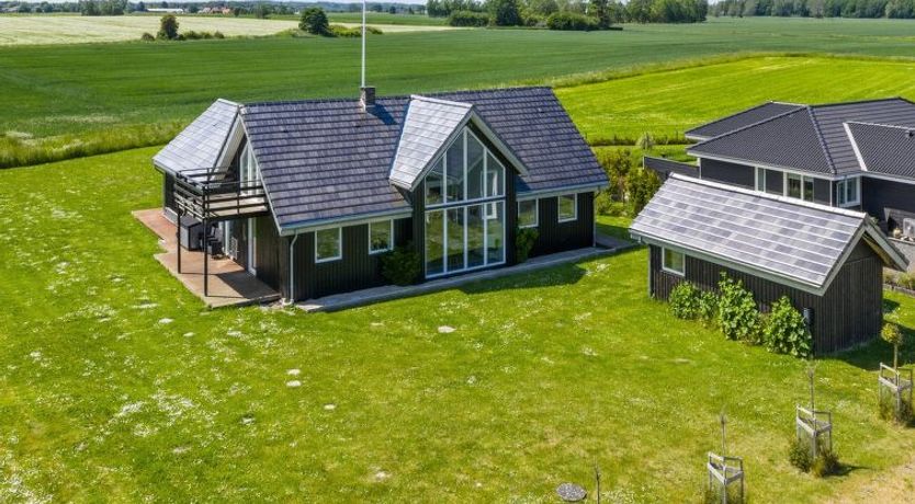 Photo of "Ung" - 460m from the sea