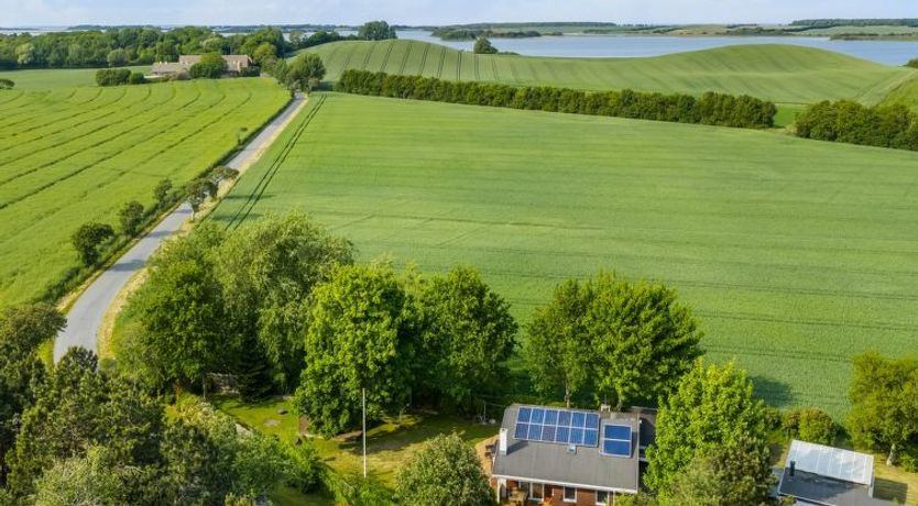 Photo of "Swipdagh" - 150m from the sea