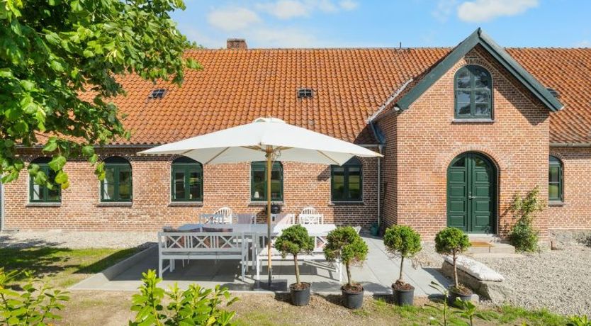 Photo of "Brun" - 1.5km from the sea