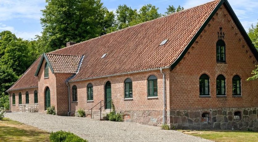 Photo of "Brun" - 1.5km from the sea