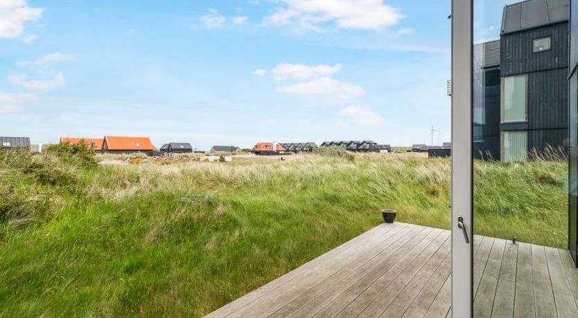 Photo of "Anita" - 575m from the sea