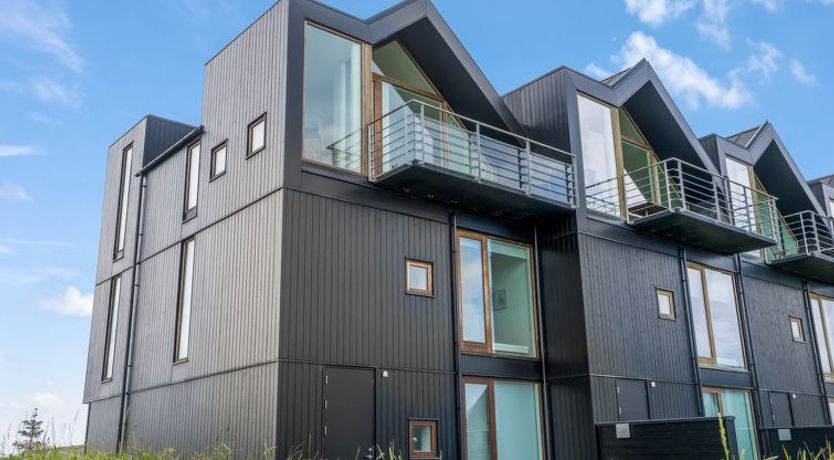 Photo of "Anita" - 575m from the sea