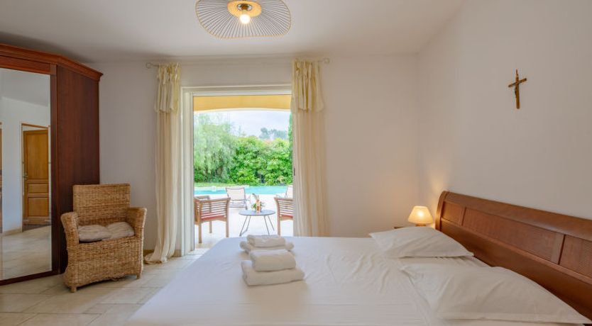 Photo of La Pimaleanne