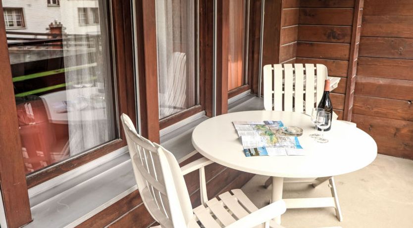 Photo of Pasadena Apartment 6