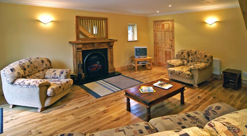 Photo of 2 Bed in Maam