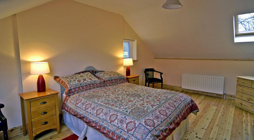 Photo of 2 Bed in Maam