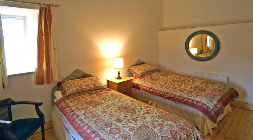 Photo of 2 Bed in Maam