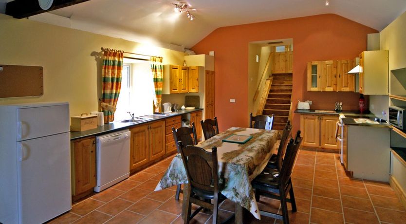 Photo of 2 Bed in Maam