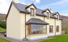 Photo of 4 Bed in Caherdaniel