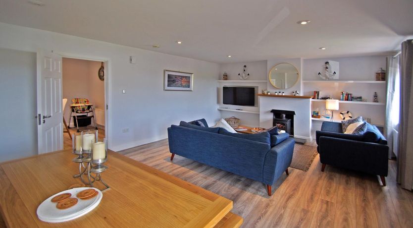 Photo of 4 Bed in Baltimore