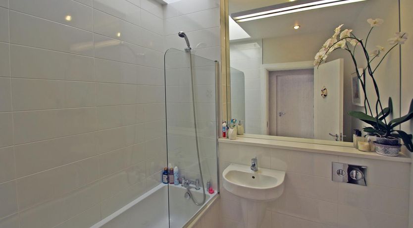 Photo of 3 Bed in Baltimore