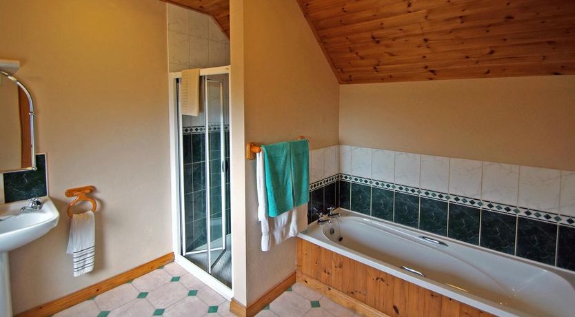 Photo of 2 Bed in Cahedaniel