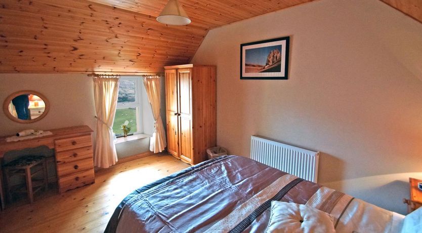 Photo of 2 Bed in Cahedaniel