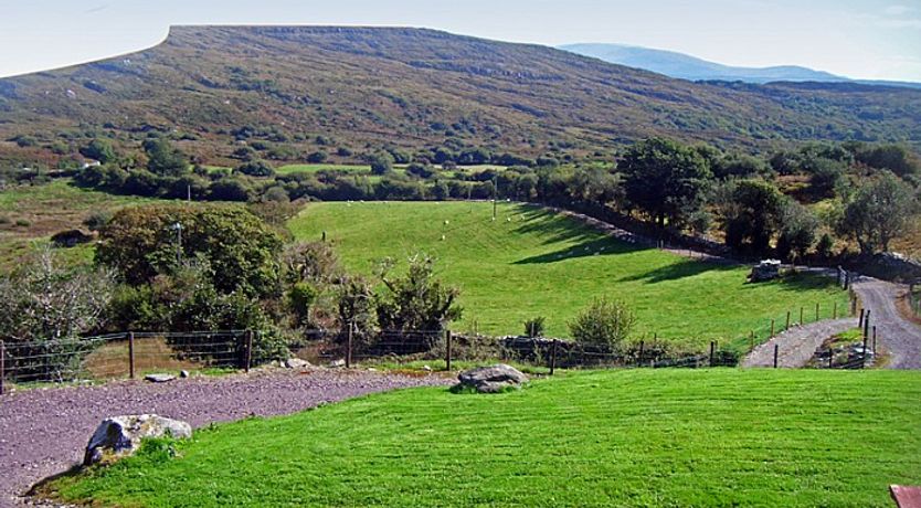 Photo of 2 Bed in Cahedaniel