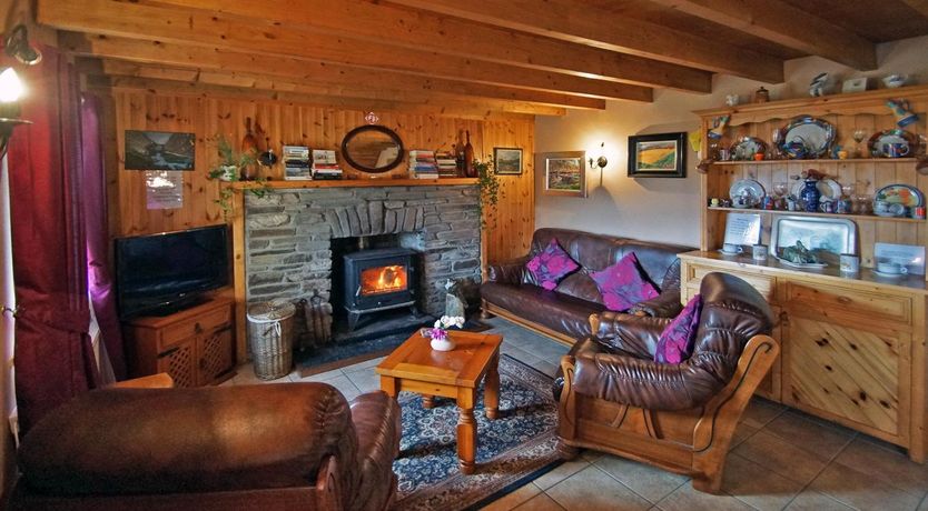 Photo of 2 Bed in Cahedaniel