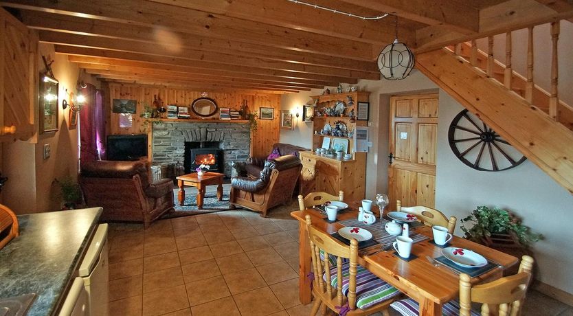 Photo of 2 Bed in Cahedaniel