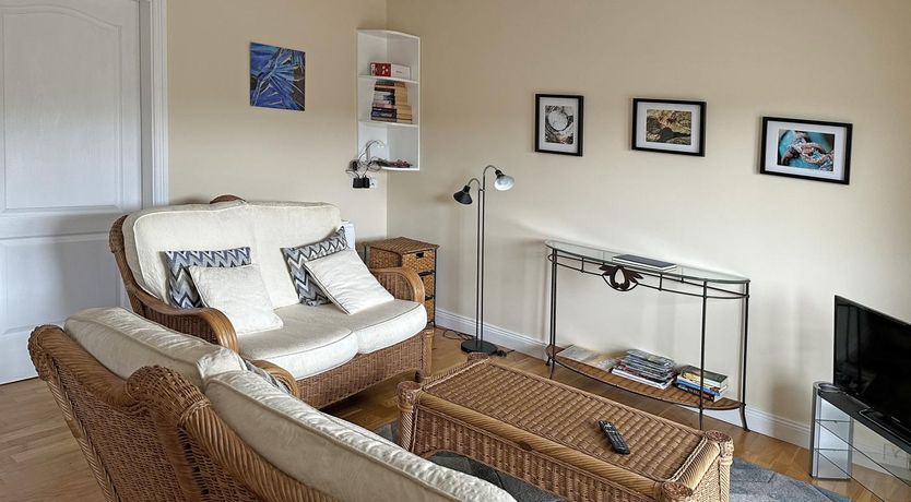 Photo of 2 Bed in Newport