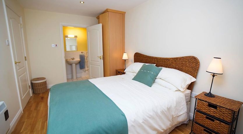 Photo of 2 Bed in Newport