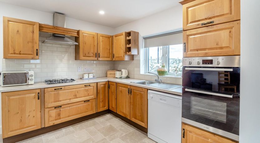 Photo of 3 Bed in Roundstone