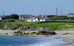 Photo of 3 Bed in Roundstone