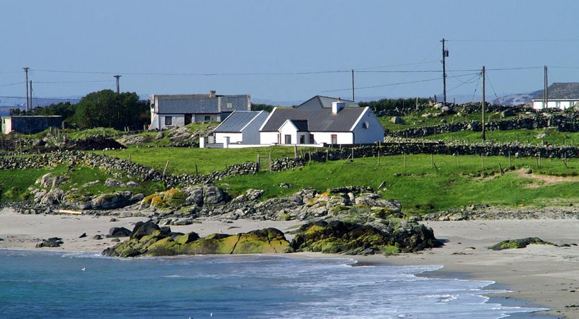 Photo of 3 Bed in Roundstone