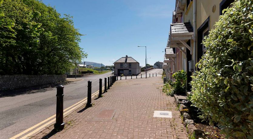 Photo of 4 Bed in Bundoran