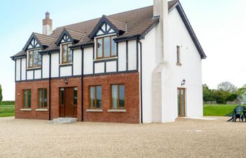 4 Bed in Callan Holiday Home