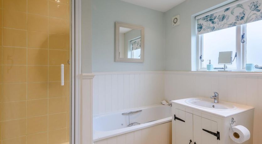 Photo of 2 Bed in Holt