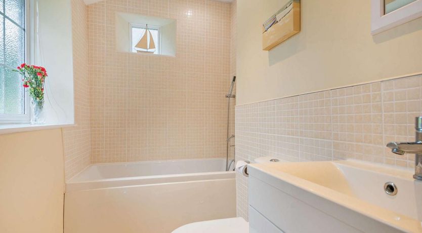 Photo of 2 Bed in Salthouse