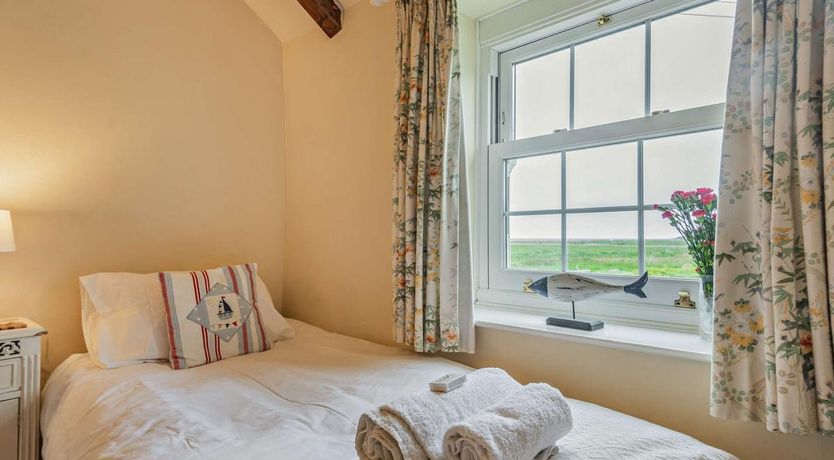 Photo of 2 Bed in Salthouse