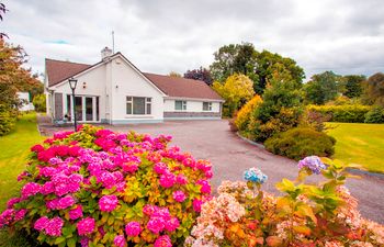 4 Bed in Clonbur Holiday Home
